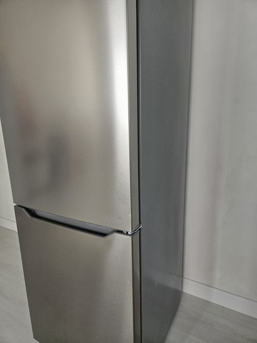 Продам холодильник Midea