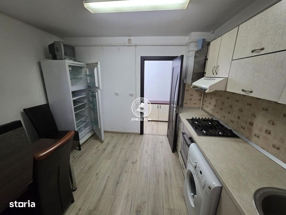 Apartament 2 camere de vanzare - 2 balcoane, etaj intermediar - CUG