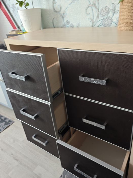 Продам комод с ящиками