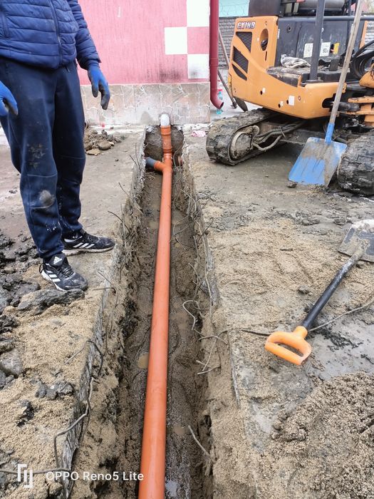 Închiriez excavator,executam canalizari,fose septice