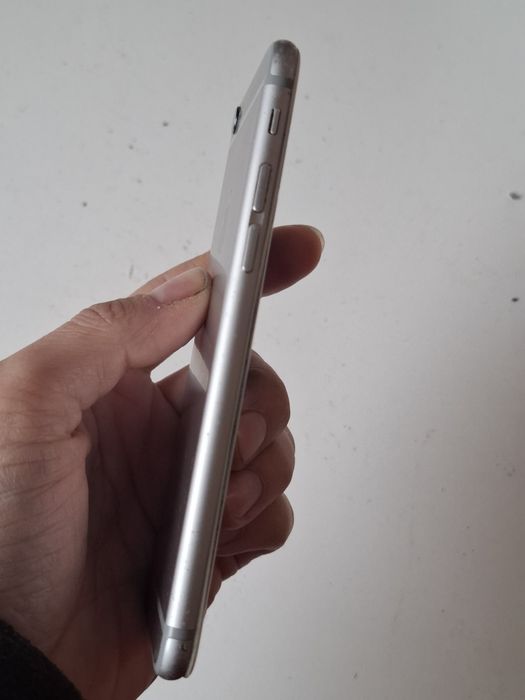 Продам Iphone 6.