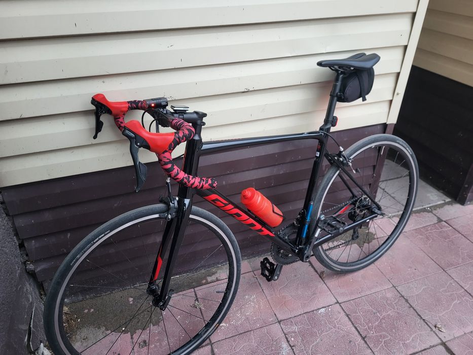 Продам шоссейный велосипед Giant Contend SL 2