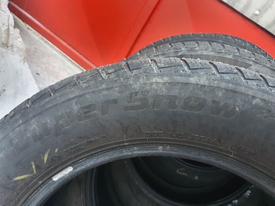 Vând anvelope iarna 205/60/R16