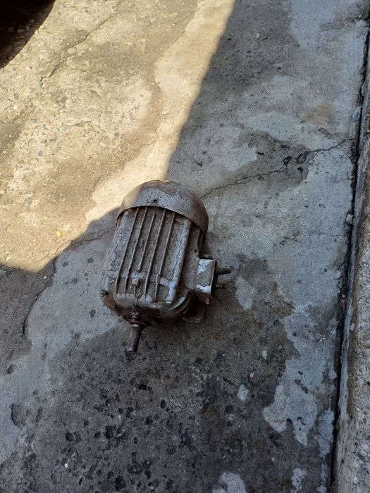 Продам двигатель