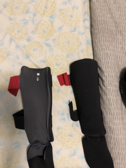 Боксов комплект – ръкавици TRN + протектори за крака