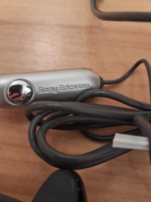 Casti si pen touch screen stylus pentru Sony Ericsson P1i