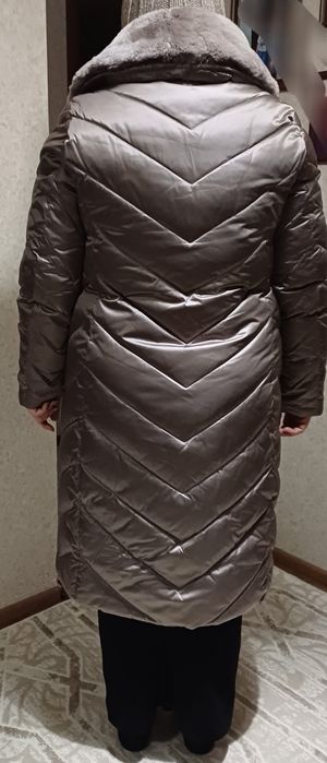 Продам пуховик зимний размер 52