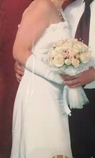 Свадебное платье прямое с небольшим шлейфом.размер46.Сумочка в подарок