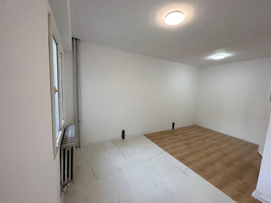 Продава се Тристаен апартамент в Русе, Здравец Север 1 - 80 кв.м за 1150 €/кв.м - Снимка #4