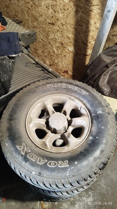 Шины с дисками 31  10,5 r15
