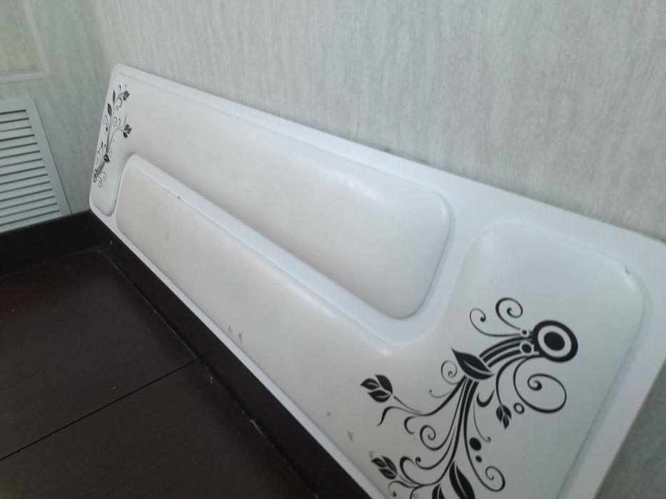 Кровать двуспальная