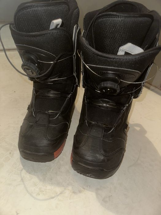 Сноуборд обувки.