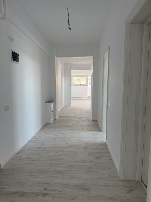 Apartament de vânzare - 3 camere, renovat modern + BONUS  BOXĂ!