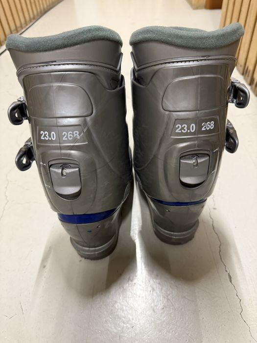 Clapari marimea 36 . schiuri 158 bocanci boots ski schi