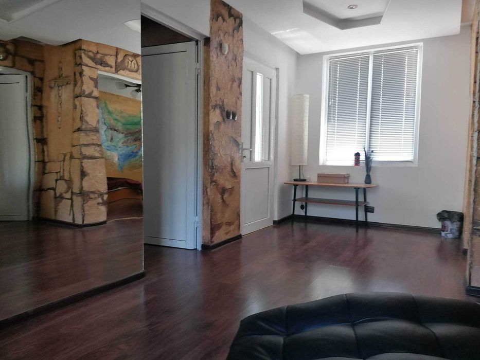 Дава се под наем Къща в с. Черни бряг, Област Търговище - 130 кв.м за 153 € - Снимка #8