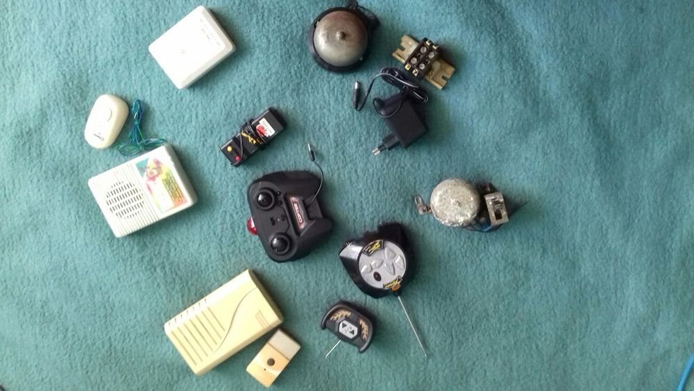 Sonerii fara si cu fir,telecomenzi 27MHz;butuc si lant semicursiera