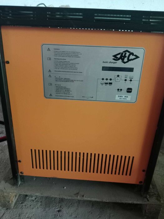 Продаю зарядное устройства для электрического погрузчика