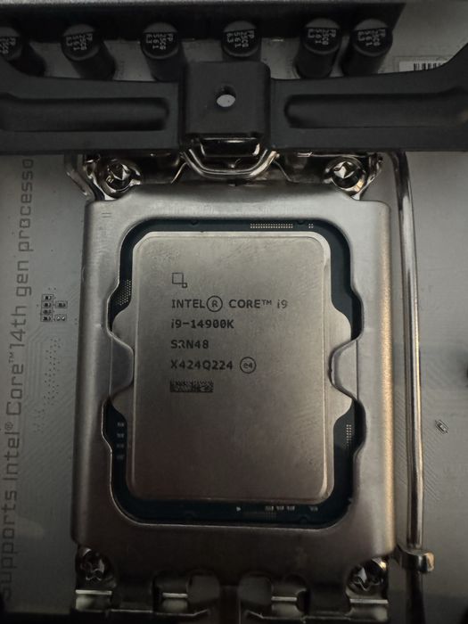 i9-14900K / Z790 AORUS PRO X