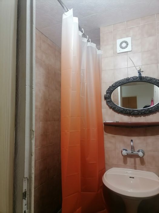 Дава се под наем Двустаен апартамент в Плевен, Дружба 4 - 70 кв.м за 204 € - Снимка #8