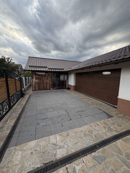 Casa de vanzare