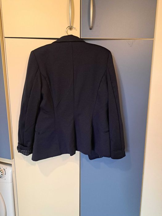 Спортно елегантно дамско сако