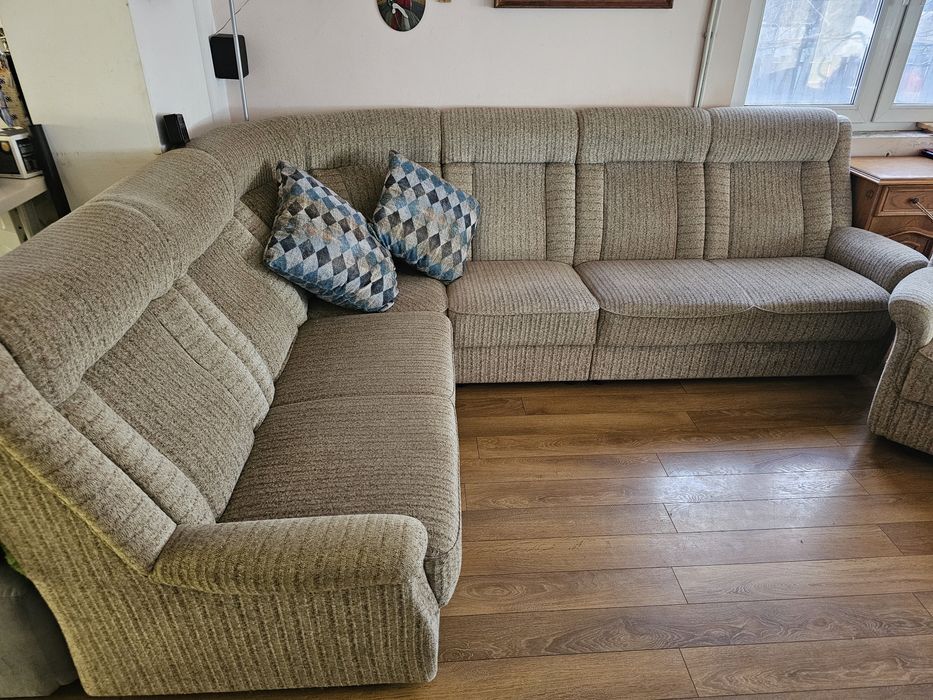 Пет местен ъглов диван и фотьойл