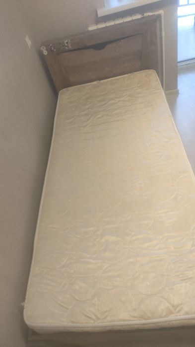 Продам одно спальный кроват