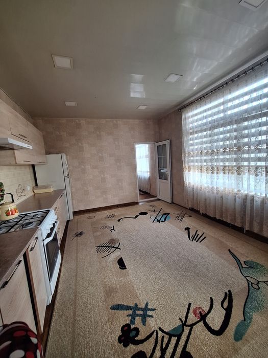 Hovli sotiladi 4 sotok (O'RIKZOR)