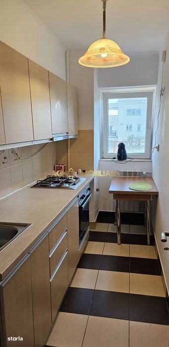 Garsoniera de inchiriat | Unirii | Metrou | Mobilat