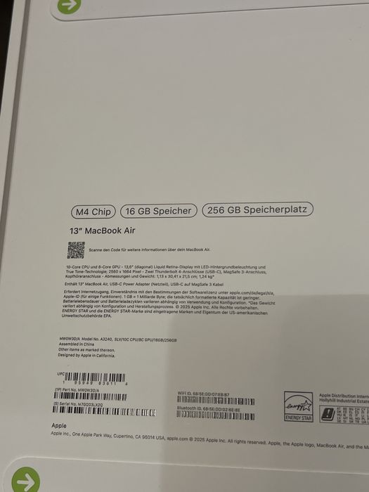 MacBook Air 13" NOU , M4 , Sigilat cu 16 RAM si 256 GB Memorie