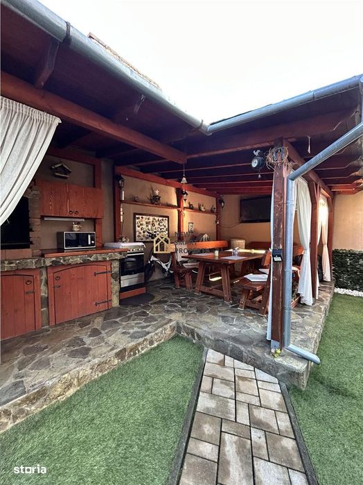 De vanzare casa 4 camere Cantemir