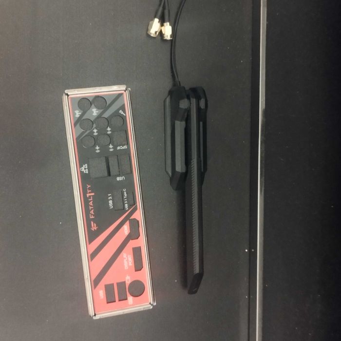 дънна платка  ASUS  Z170I PRO GAMING ,8 GB DDR4,250GB SSD M.2 ITX