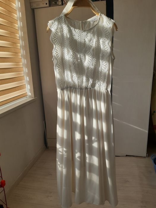 Продам белое платье