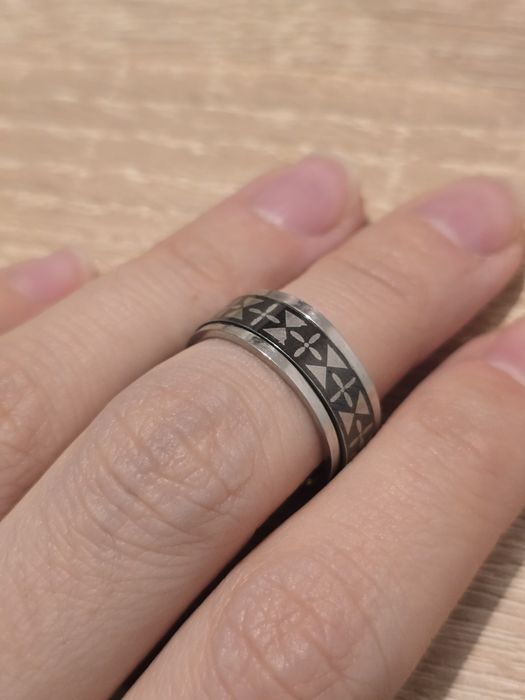 Vand inel anti-stres,  astept si oferte