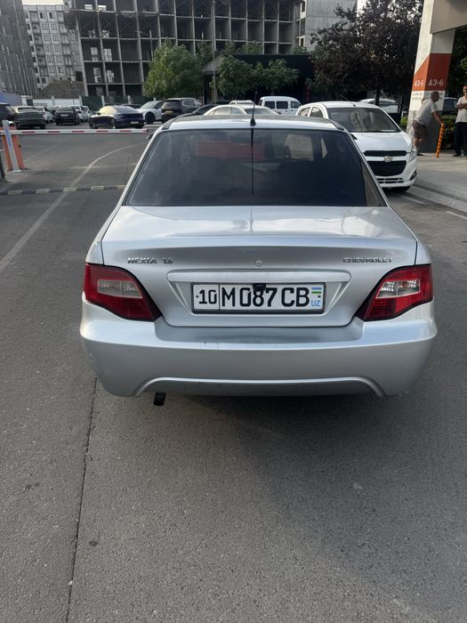 Nexia 2  1.6 holati zor tehnichiski ish yoq 2010 gen bor