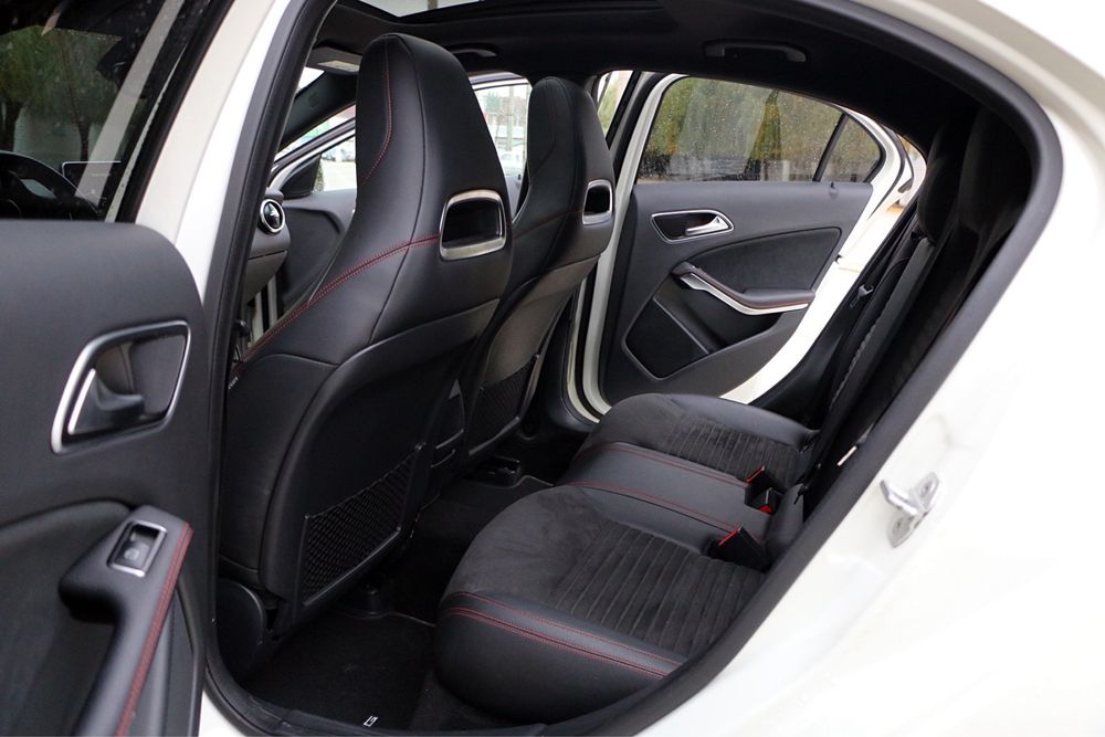 Mercedes A220 4Matic Pachet Amg 2016 177cp