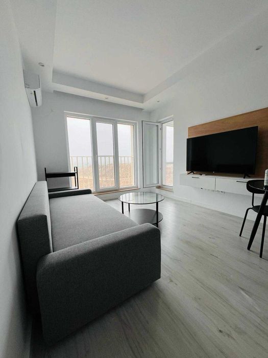 STUDIO DUBLU de închiriat în Cosmopolis – loc de parcare inclus