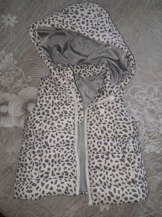 Продаётся детская желетка