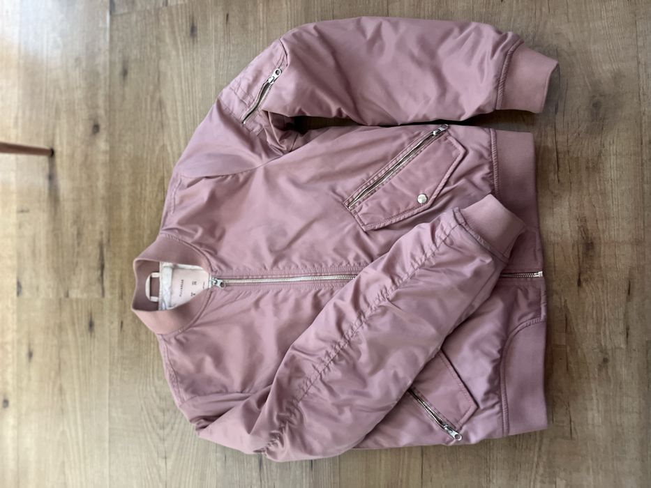 Дамски якета Pull and Bear