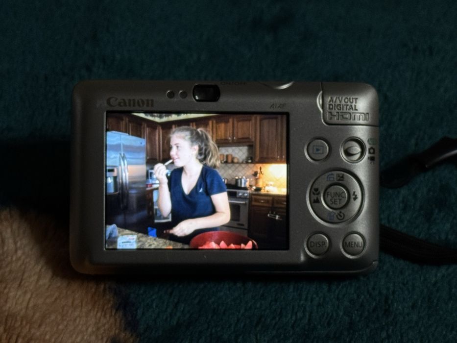 Дигитален фотоапарат Canon IXUS 100IS