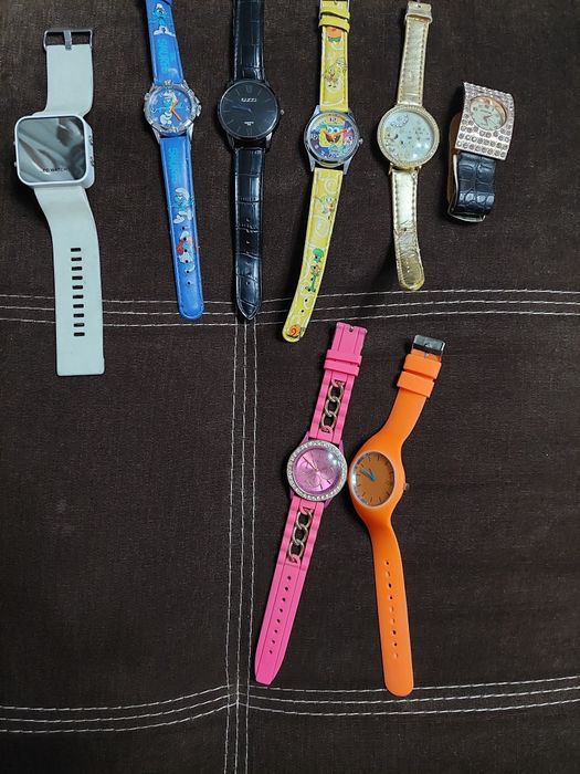 Часы наручные в хорошем состоянии