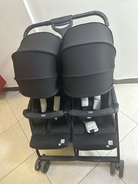 Коляска для двойни или погодок Chicco Ohlala Twin