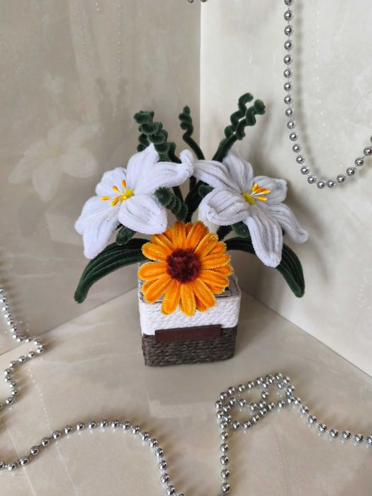 Ръчно изработени цветя и букети за всеки вкус.