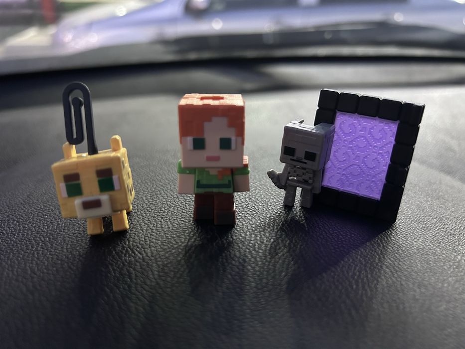 Обмен фигурки Майнкрафт