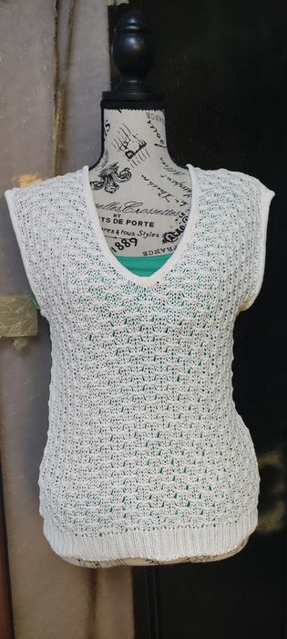 Pulovarase,toate 20 lei