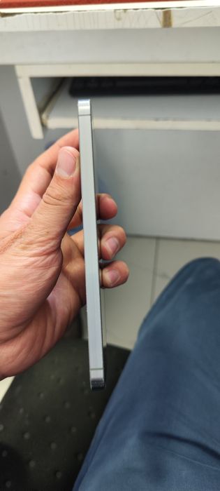 Samsung A56gb    12 256gb