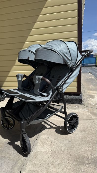 Продам коляску для двойни