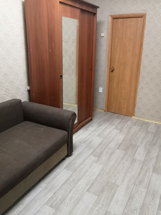 Шкаф купе с зеркалом