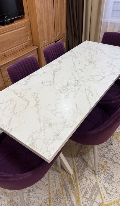 Продается стол и стулья