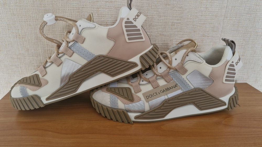 Продам кроссовки